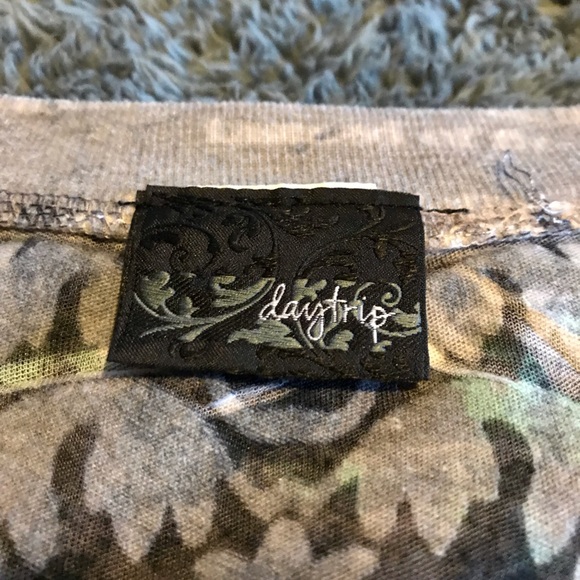 Top - Picture 3 of 3